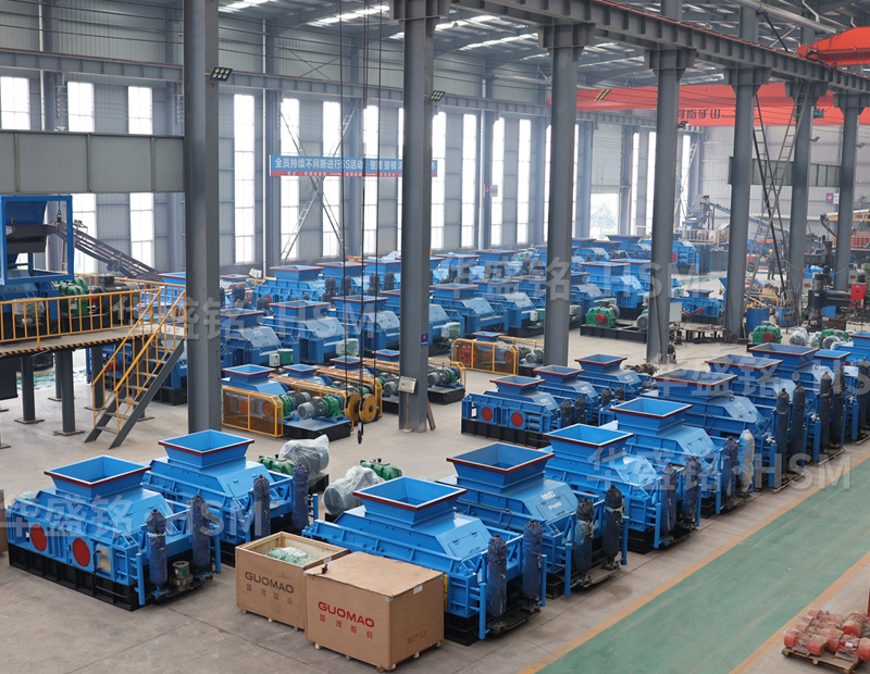 選擇良好高產(chǎn)對(duì)輥制砂機(jī)，鵝卵石破碎不成問題