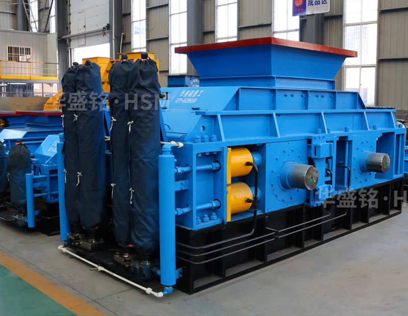 破碎石英石選擇哪款制砂機(jī)？大型對(duì)輥機(jī)怎么樣？